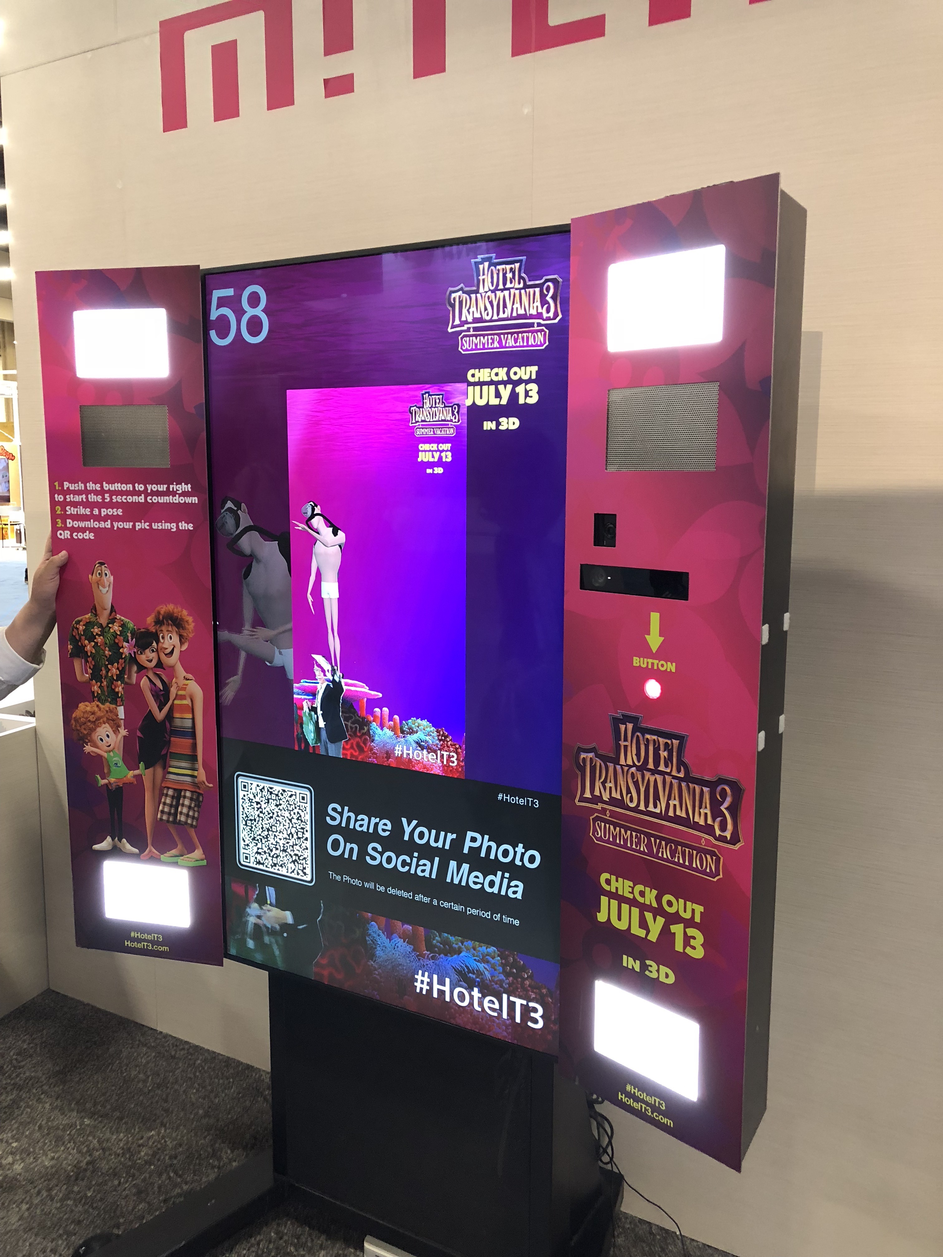 Hotel Transylvania photo booth Expo 2018